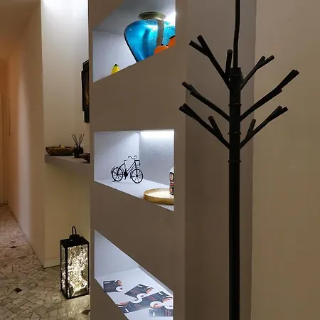 Express Traveller's Front Station Fs Privat Parking Lägenhet