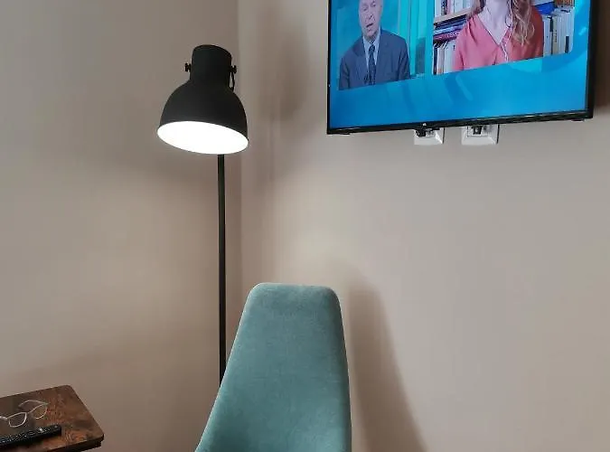 Parma Express Traveller'S Lodging Front Station Fs With Covered Parking 아파트