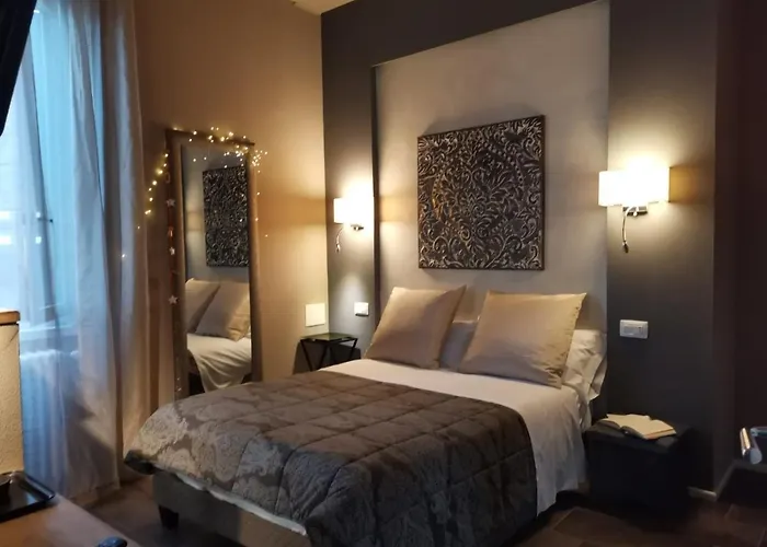 Parma Express Traveller'S Lodging Front Station Fs With Covered Parking 파르마