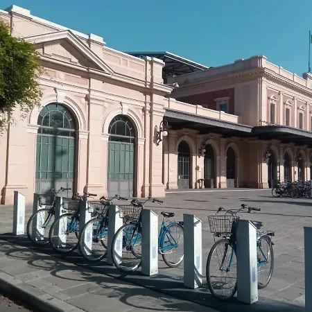 Express Traveller's Front Station Fs Privat Parking Free Apartment Parma