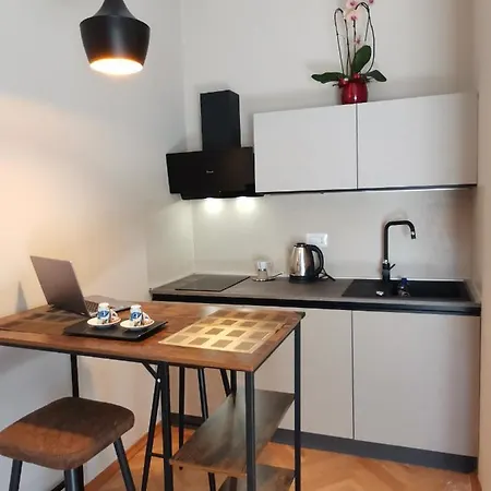 Express Traveller's Front Station Fs Privat Parking Apartamento Parma