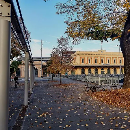 Express Traveller's Front Station Fs Privat Parking Parma