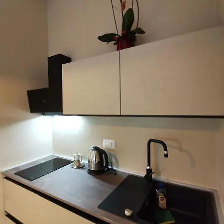 Express Traveller's Front Station Fs Privat Parking Apartamento