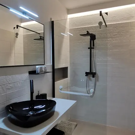 Apartment Express Traveller's Front Station Fs Privat Parking Free *