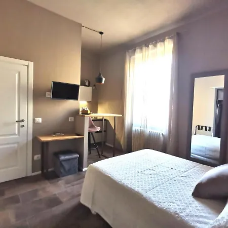 Express Traveller's Front Station Fs Privat Parking Apartment