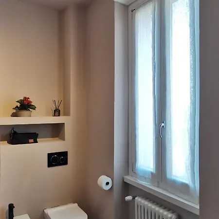 Apartamento Express Traveller's Front Station Fs Privat Parking Parma