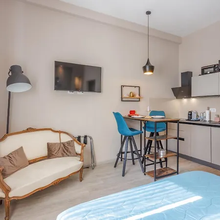 Express Traveller's Front Station Fs Covered Parking Apartment Parma