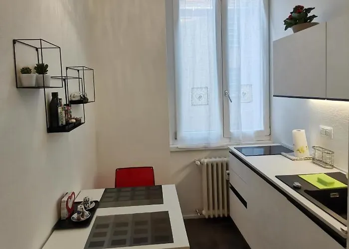 Parma Express Traveller'S Lodging Front Station Fs With Covered Parking * Parma