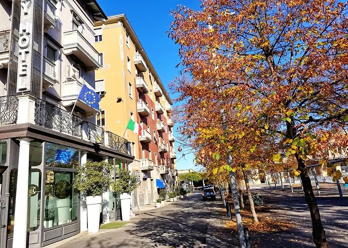 Apartment Parma Express Traveller'S Lodging Front Station Fs With Covered Parking *