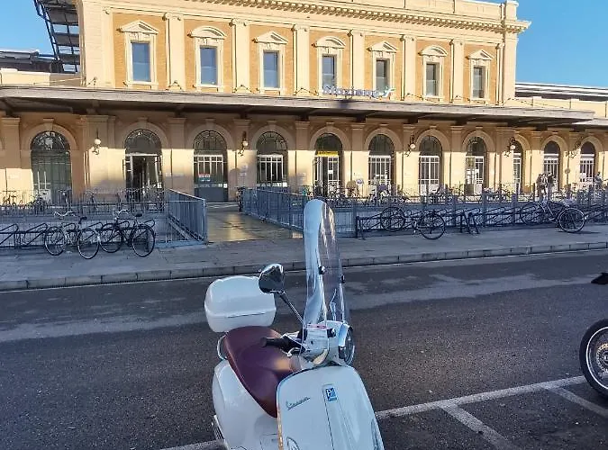 Parma Express Traveller'S Lodging Front Station Fs With Covered Parking *