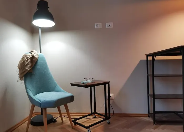 Appartamento Parma Express Traveller'S Lodging Front Station Fs With Covered Parking Parma